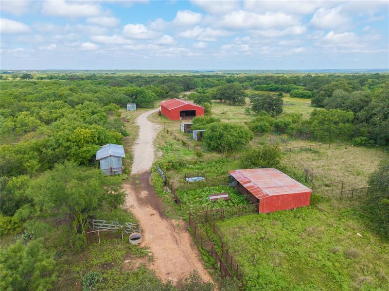 601 Country Oaks Lane, Brownwood TX 76801 - Photo 34