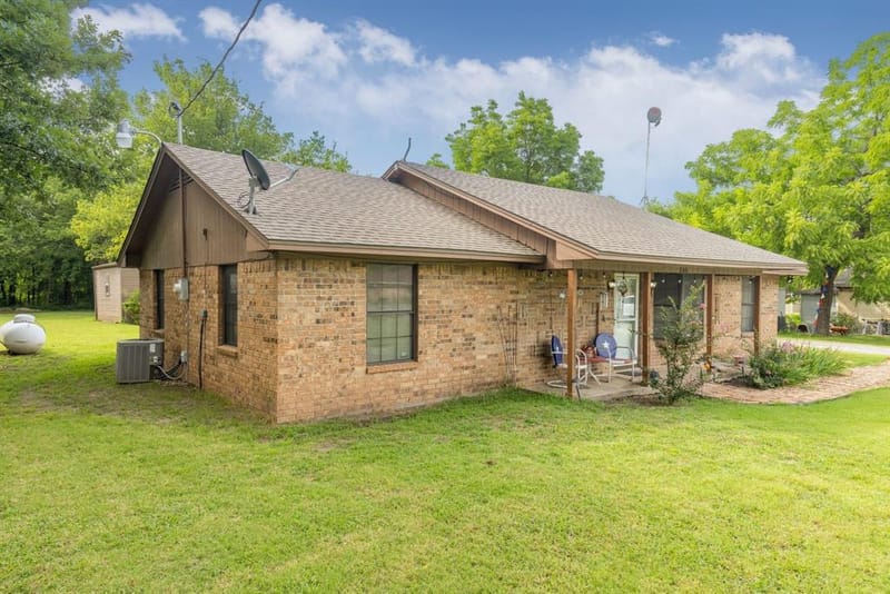 206 N Main Street, Bailey TX 75413 - Photo 27