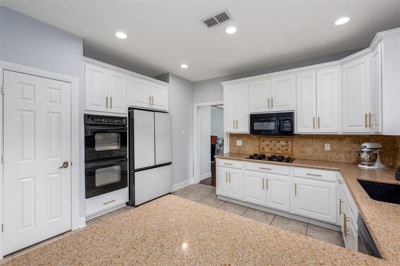 2204 Turtle Cove, Flower Mound TX 75028 - Photo 15