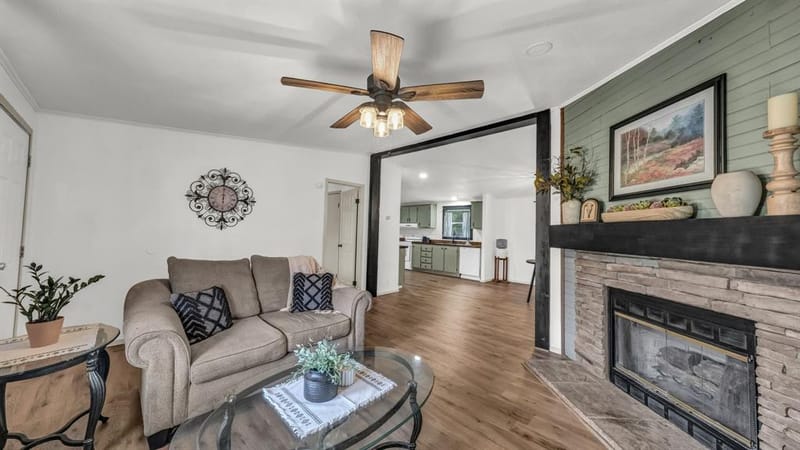 221 Briar Oaks Drive, Azle TX 76020 - Photo 6
