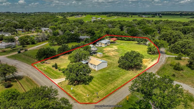 221 Briar Oaks Drive, Azle TX 76020