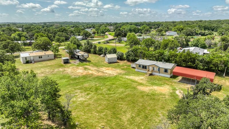 221 Briar Oaks Drive, Azle TX 76020 - Photo 34
