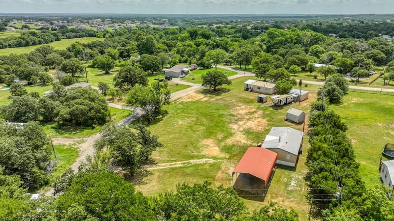 221 Briar Oaks Drive, Azle TX 76020 - Photo 35