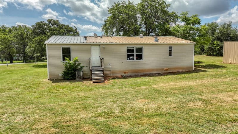 221 Briar Oaks Drive, Azle TX 76020 - Photo 39
