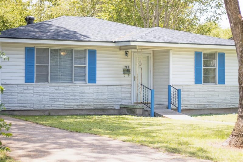 713 Dunbar Avenue, Waco TX 76704 - Photo 2
