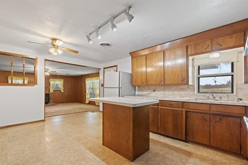 3501 County Road 312, Cleburne TX 76031 - Photo 16