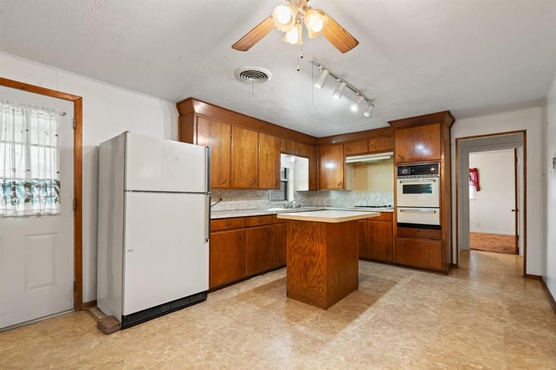 3501 County Road 312, Cleburne TX 76031 - Photo 14