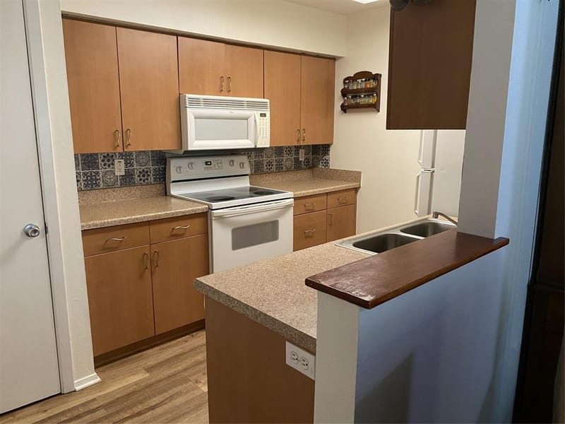 1500 Lake Shore Drive # 213, Waco TX 76708 - Photo 4