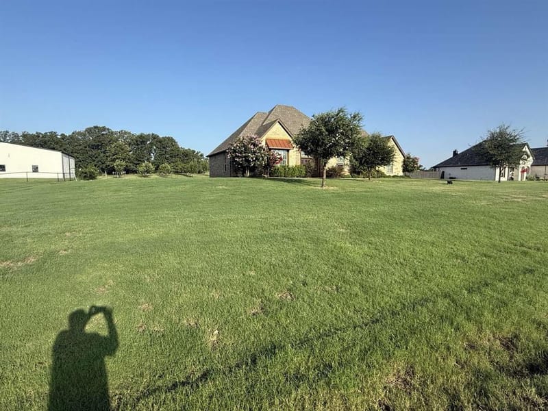125 Lucky Ridge Lane, Boyd TX 76023 - Photo 2
