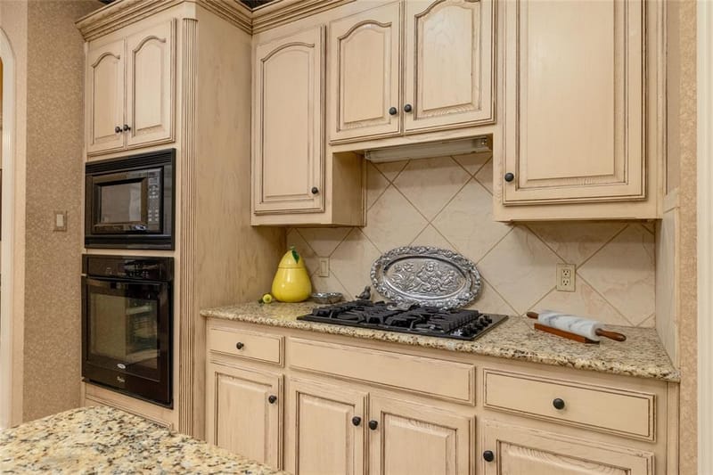 2011 Channing Park Drive, Arlington TX 76013 - Photo 13