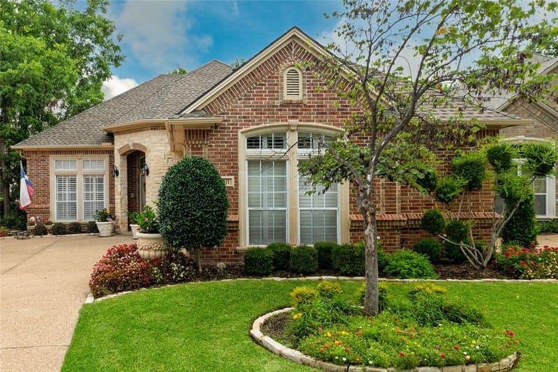 2011 Channing Park Drive, Arlington TX 76013 - Photo 3