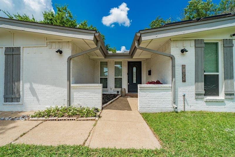905 Piedmont Drive, Garland TX 75040 - Photo 3