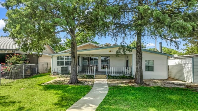 4317 Basswood Court, Granbury TX 76049 - Photo 37