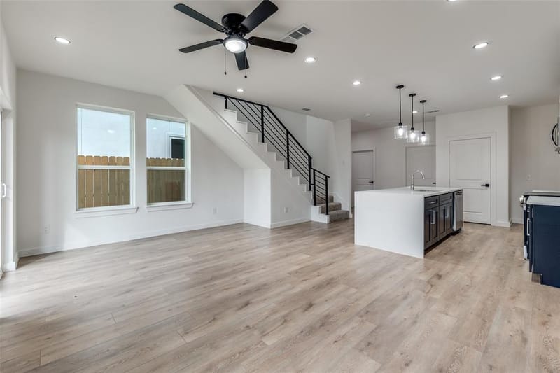 2418 Merlin Street, Dallas TX 75215 - Photo 4