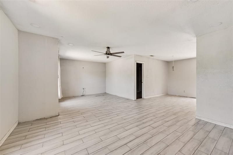 9502 Zelkova Circle, Dallas TX 75249 - Photo 2