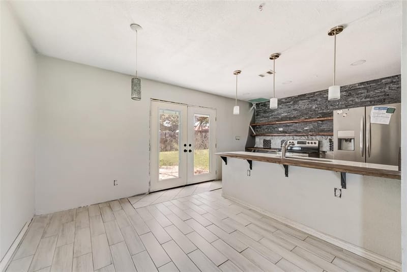9502 Zelkova Circle, Dallas TX 75249 - Photo 5