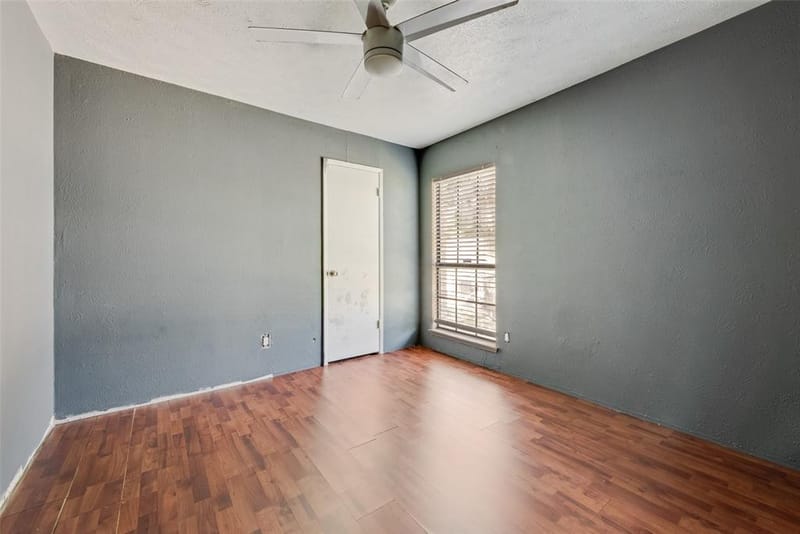 9502 Zelkova Circle, Dallas TX 75249 - Photo 9