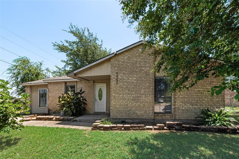 9502 Zelkova Circle, Dallas TX 75249 - Photo 18