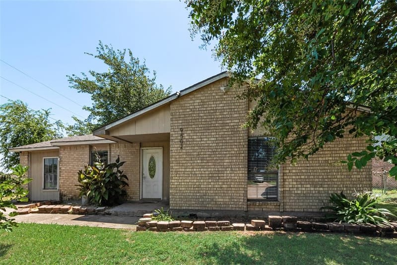 9502 Zelkova Circle, Dallas TX 75249 - Photo 19