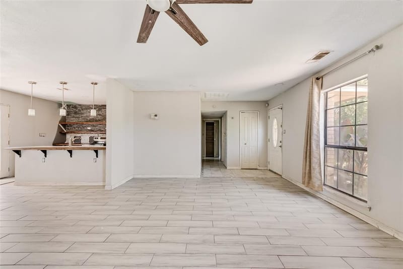 9502 Zelkova Circle, Dallas TX 75249 - Photo 4