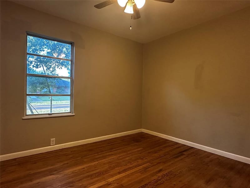 400 E Liberty Street, Pilot Point TX 76258 - Photo 5