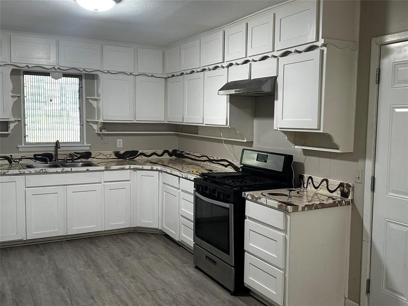 400 E Liberty Street, Pilot Point TX 76258 - Photo 14
