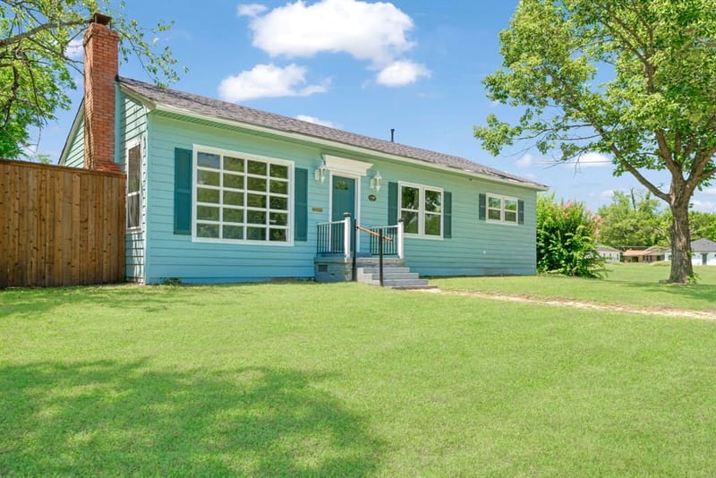 1100 Pine Bluff, Paris TX 75460 - Photo 2