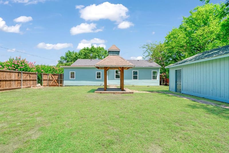 1100 Pine Bluff, Paris TX 75460 - Photo 17