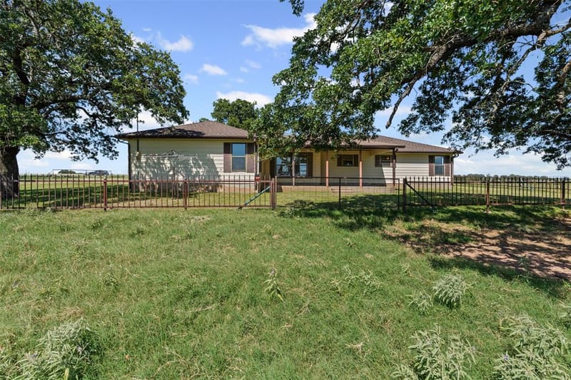 237 Hcr 1444, Blum TX 76627 - Photo 26