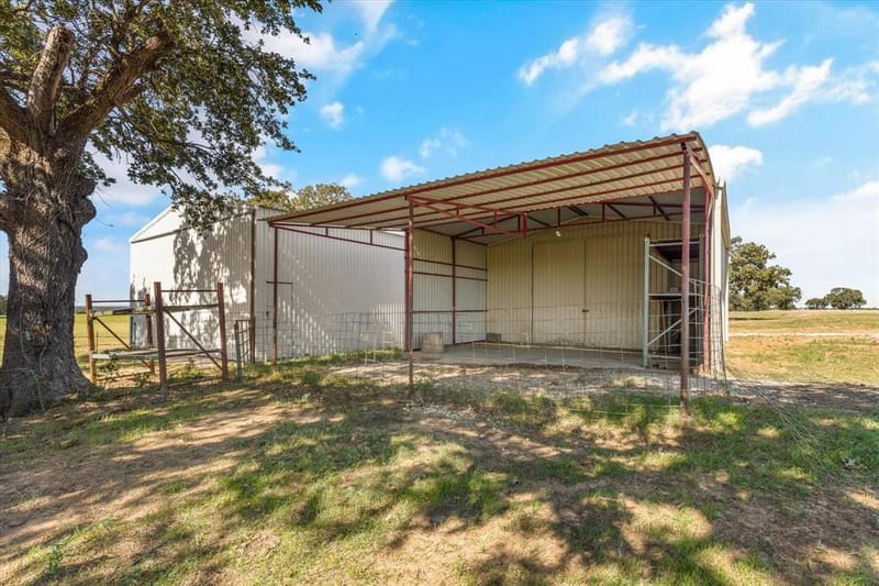 237 Hcr 1444, Blum TX 76627 - Photo 31