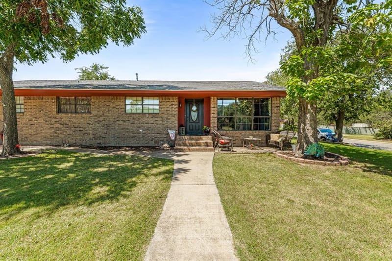 810 Alexander Road, Stephenville TX 76401 - Photo 6