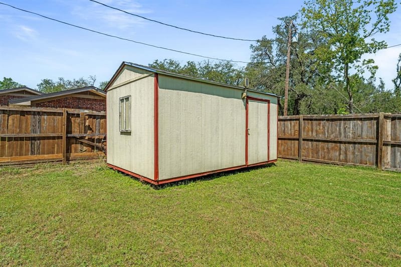 810 Alexander Road, Stephenville TX 76401 - Photo 16