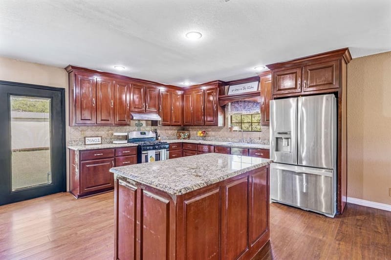 810 Alexander Road, Stephenville TX 76401 - Photo 8