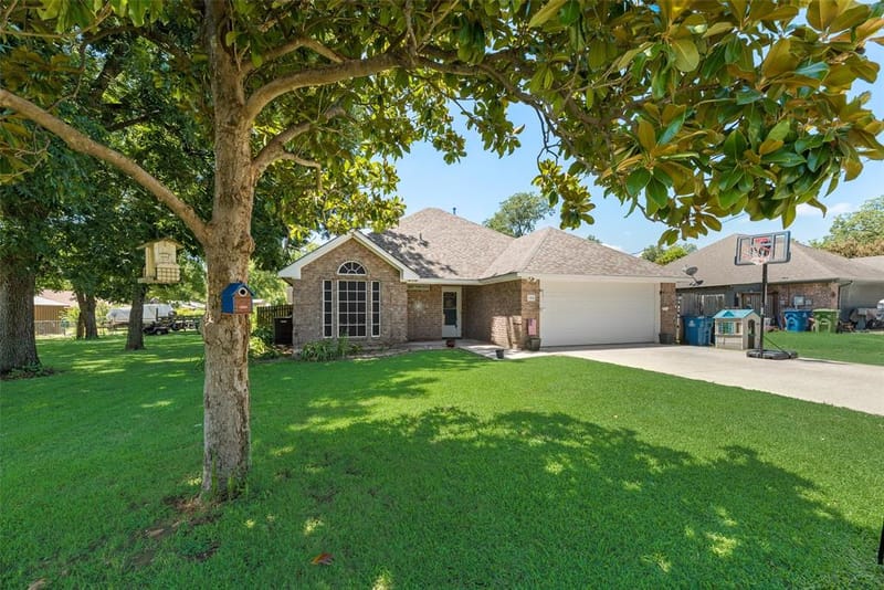104 E North Street, Aubrey TX 76227 - Photo 2
