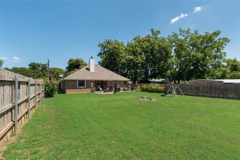 104 E North Street, Aubrey TX 76227 - Photo 20