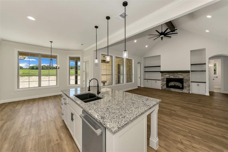 150 Top Flight Drive, Weatherford TX 76087 - Photo 10