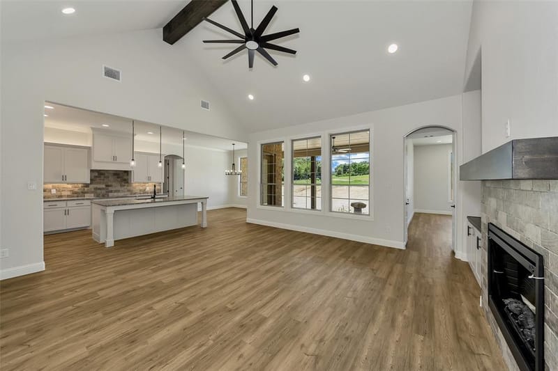 150 Top Flight Drive, Weatherford TX 76087 - Photo 4
