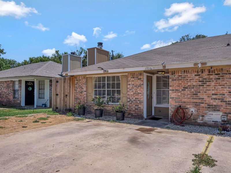 1706 Windsong Lane, Irving TX 75060 - Photo 6