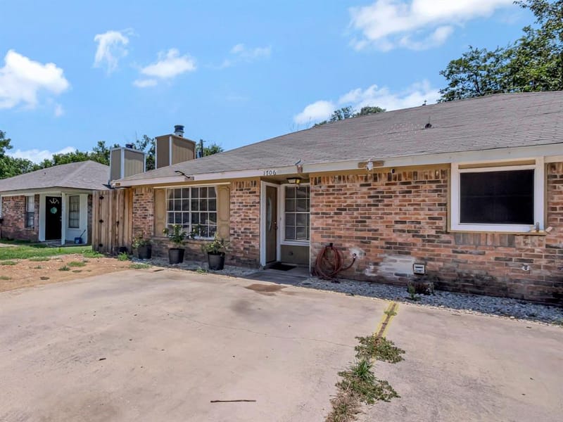 1706 Windsong Lane, Irving TX 75060 - Photo 5