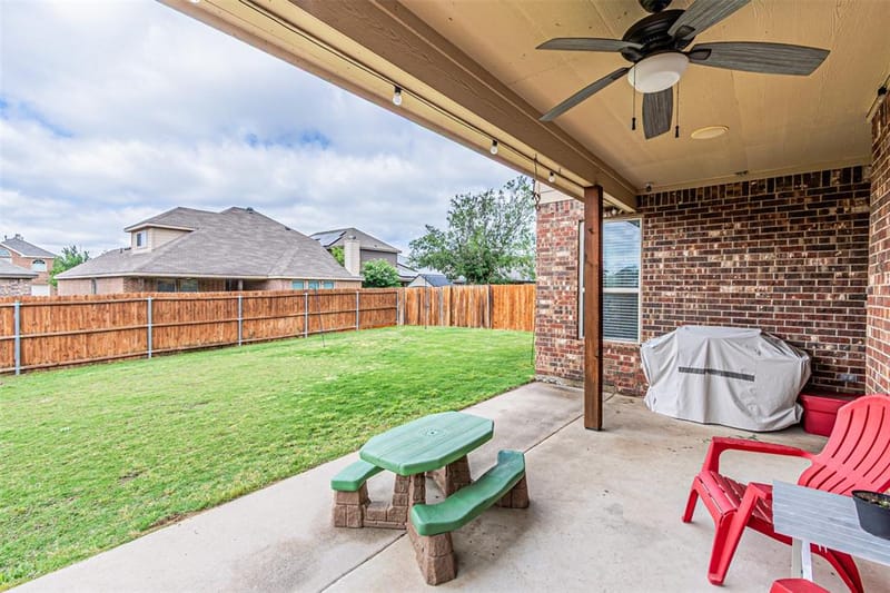 5721 Diamond Valley Drive, Fort Worth TX 76179 - Photo 6
