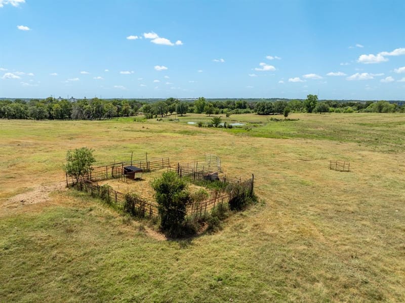 321 Hcr 2101, Whitney TX 76692 - Photo 37