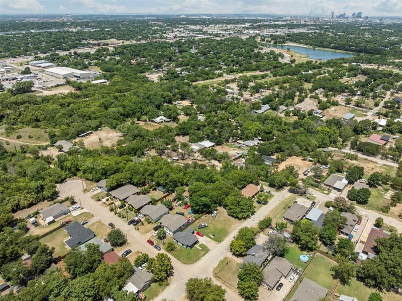 1152 Elva Warren Street, Fort Worth TX 76115 - Photo 34