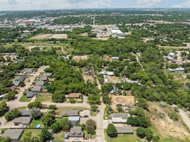 1152 Elva Warren Street, Fort Worth TX 76115 - Photo 35