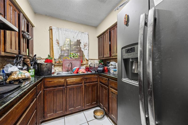 1152 Elva Warren Street, Fort Worth TX 76115 - Photo 4