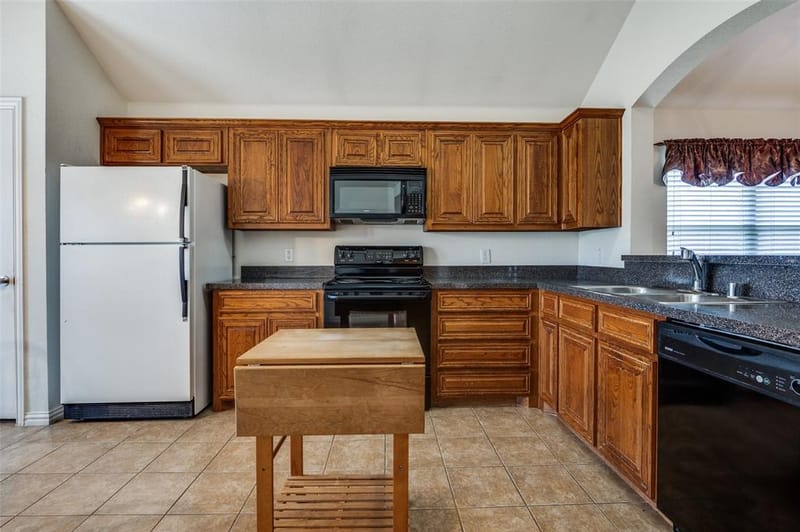 304 Creekside Way, Waxahachie TX 75165 - Photo 7