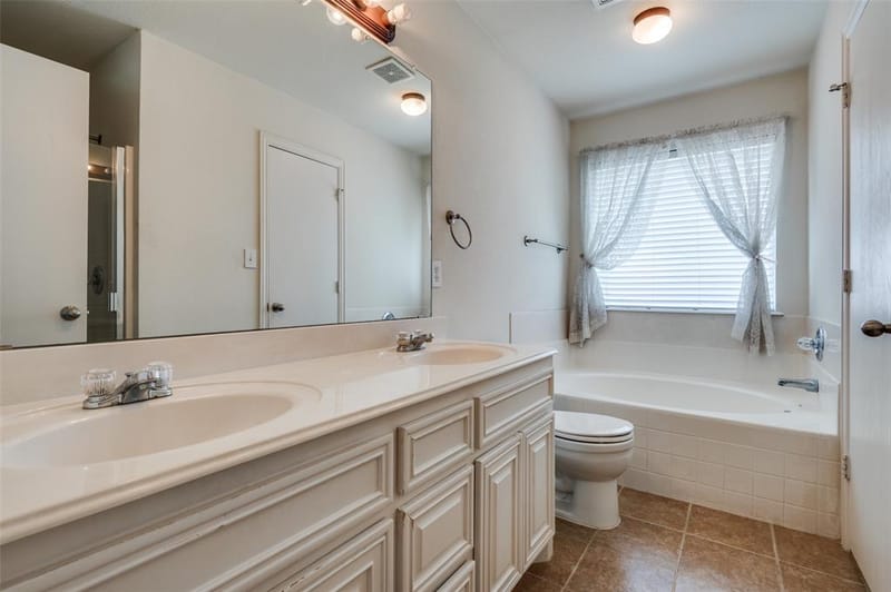 304 Creekside Way, Waxahachie TX 75165 - Photo 14