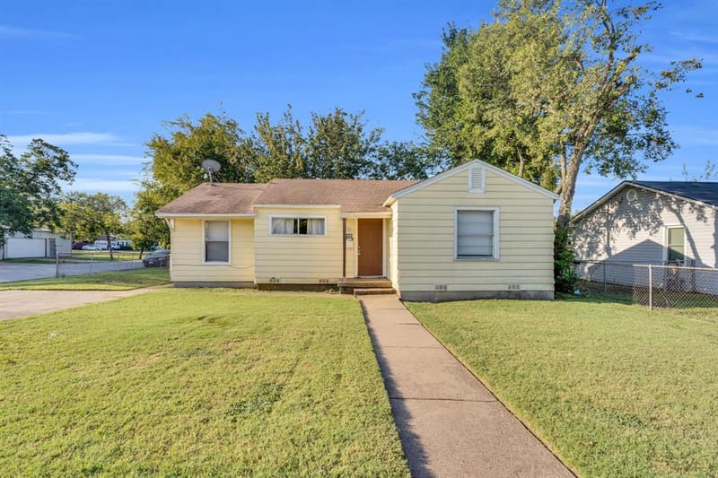 202 W Wheatland Road, Duncanville TX 75116