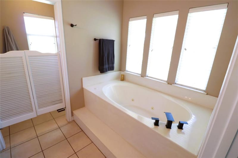 2642 Huddleston, Sunset TX 76270 - Photo 29