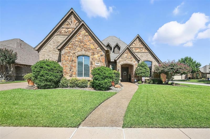 8000 Long Trail Drive, North Richland Hills TX 76182 - Photo 2