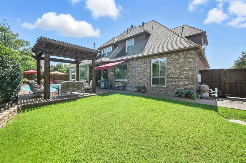 8000 Long Trail Drive, North Richland Hills TX 76182 - Photo 33